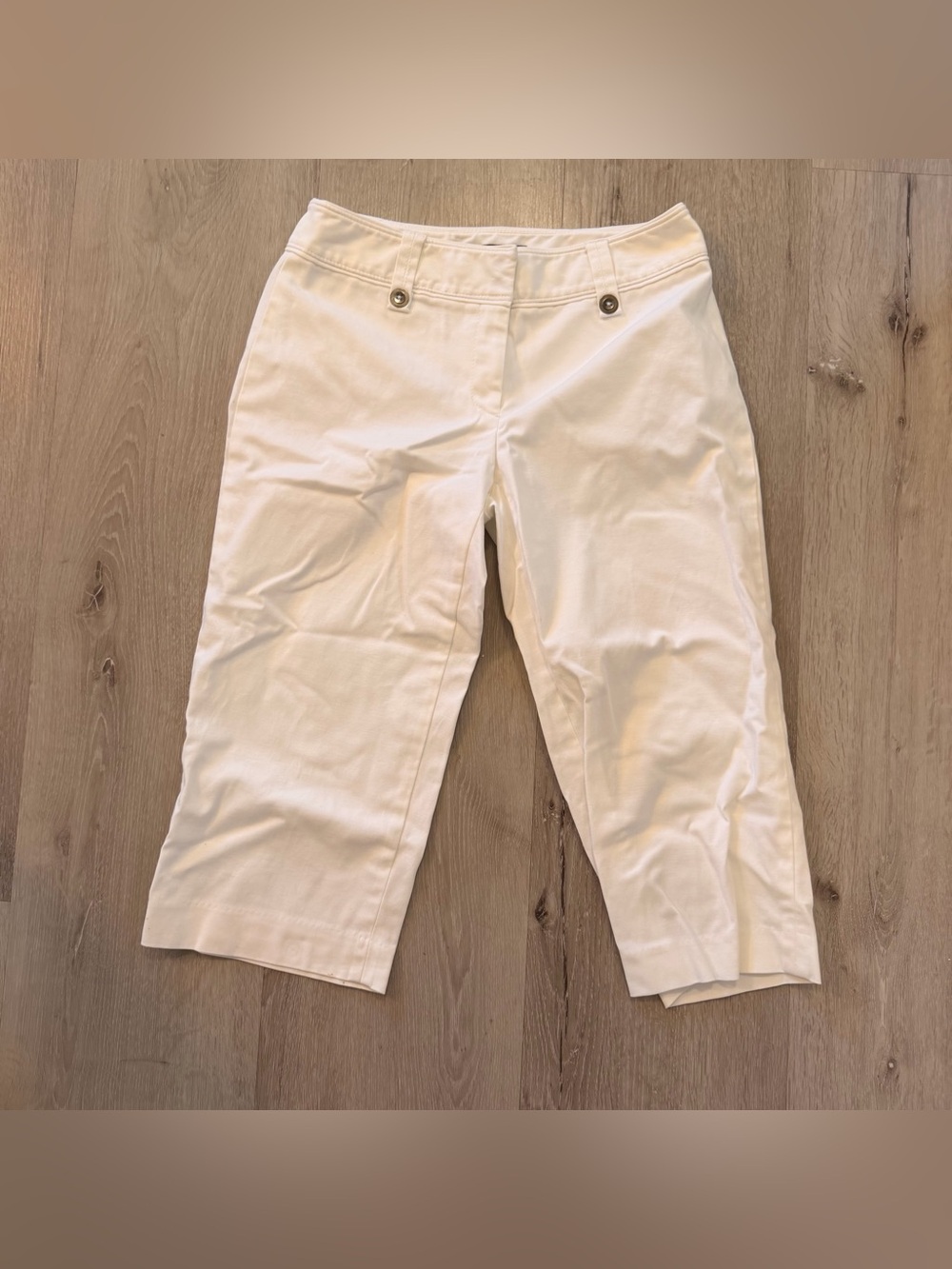 Vintage Y2K Apt 9 White Capri Pants Tortoiseshell Button Tab Low Mid Rise Sz 4